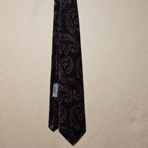 Elegant Black Paisley Tie